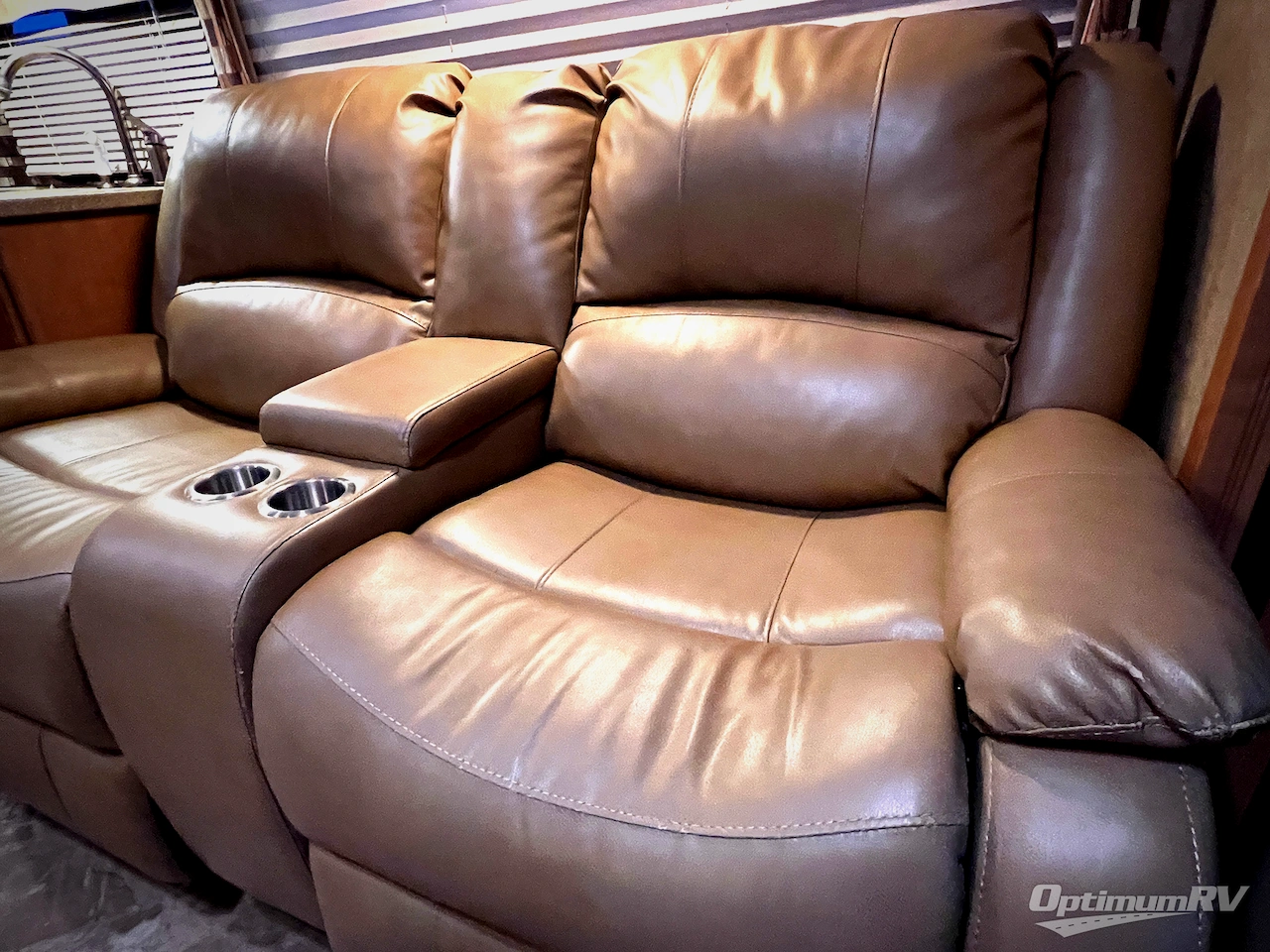 2015 Thor Citation 29TB Photo 15