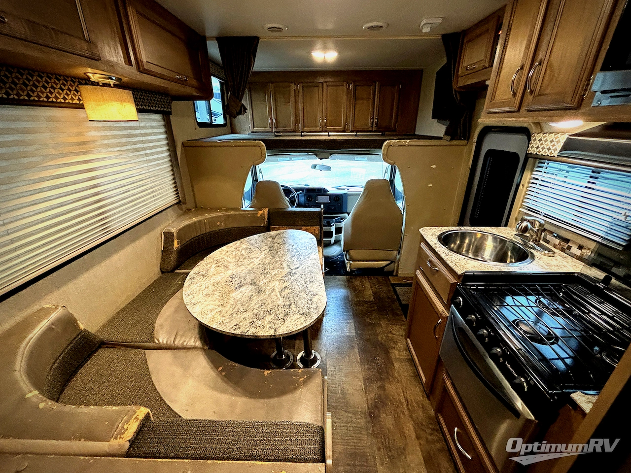 2017 Gulf Stream Conquest Class C 6237 Photo 5