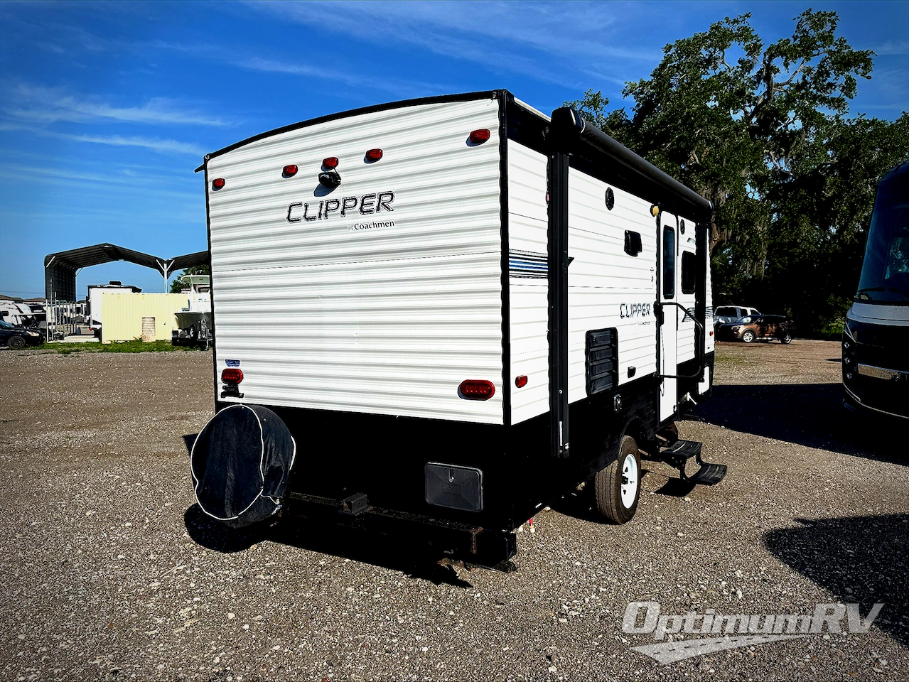 2019 Coachmen Clipper Ultra-Lite 17FQS Photo 2