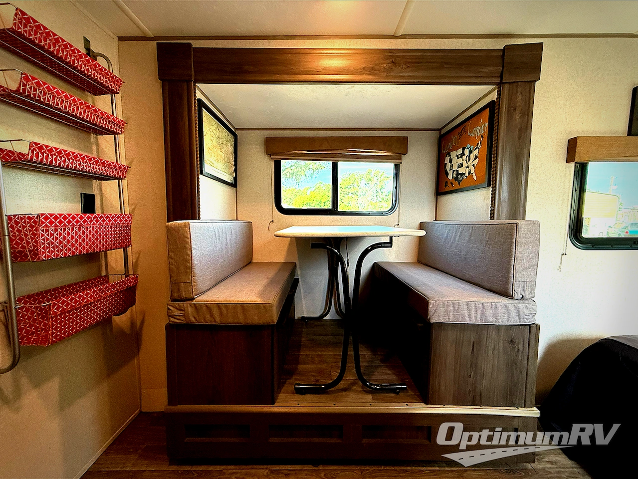 2019 Coachmen Clipper Ultra-Lite 17FQS Photo 11