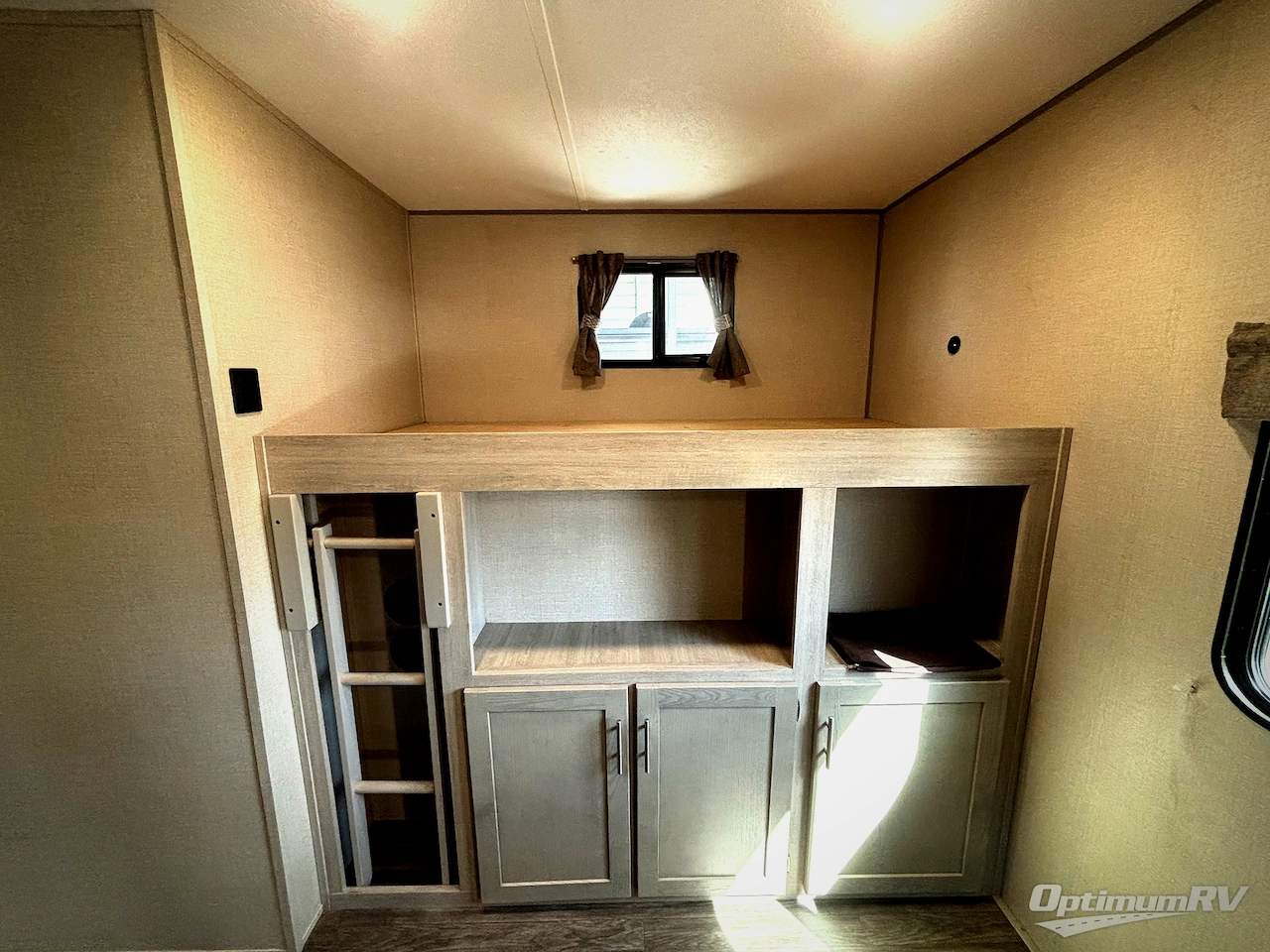 2023 Forest River Aurora 34BHTS Photo 11