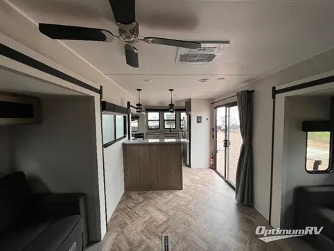 2023 Palomino Puma Destination 39FKL RV Photo 2
