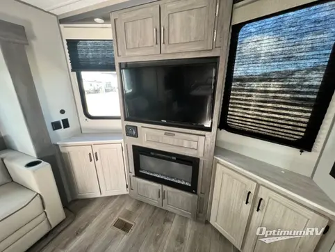 2024 Coachmen Catalina Destination Series 39MKTS RV Photo 3