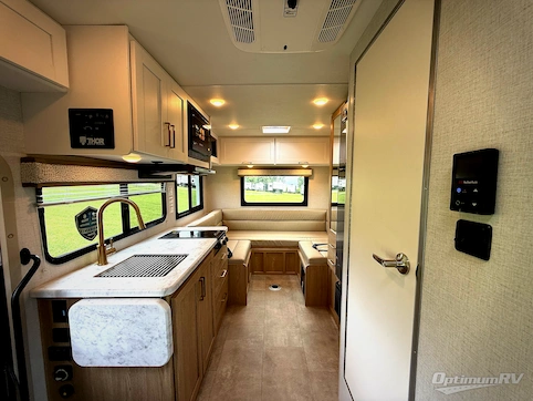 2026 Thor Chateau 19Z RV Photo 2