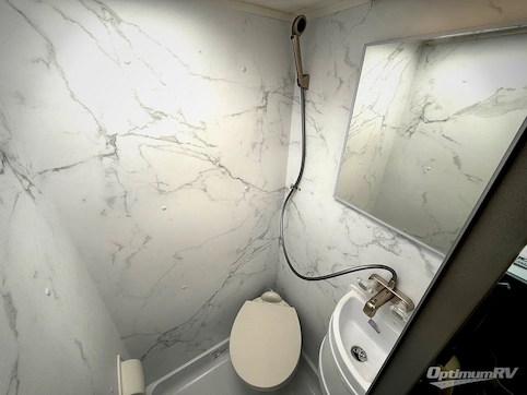 2026 Thor Chateau 19Z RV Photo 3