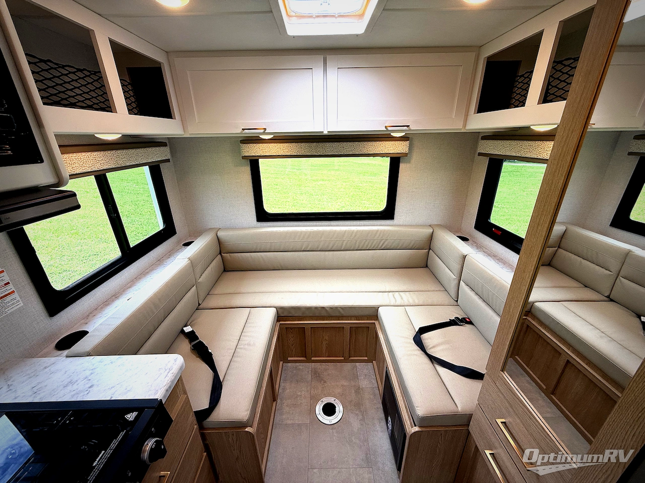 2026 Thor Chateau 19Z Photo 10