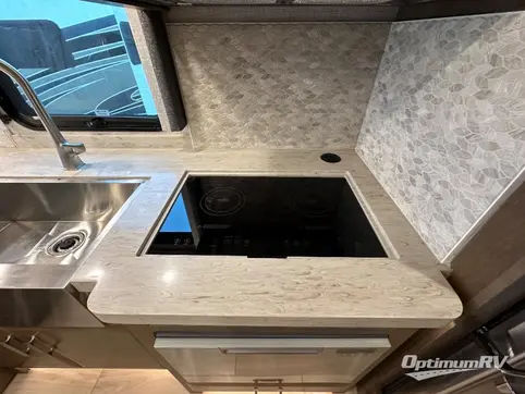 2022 Thor Tuscany 40RT RV Photo 3