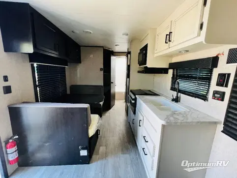 2022 Jayco Jay Flight SLX 8 264BH RV Photo 2