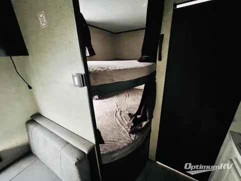 2022 Jayco Jay Flight SLX 264BH RV Photo 4