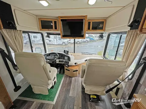 2005 Fleetwood Bounder Diesel 39Z RV Photo 2