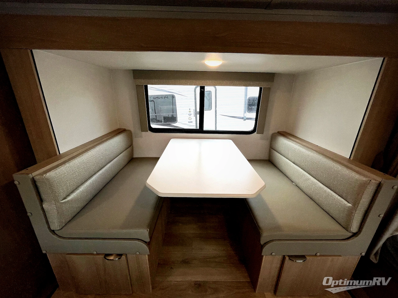 2025 Winnebago Micro Minnie 2100BH Photo 9