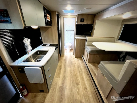 2025 Winnebago Micro Minnie 2108FBS RV Photo 2
