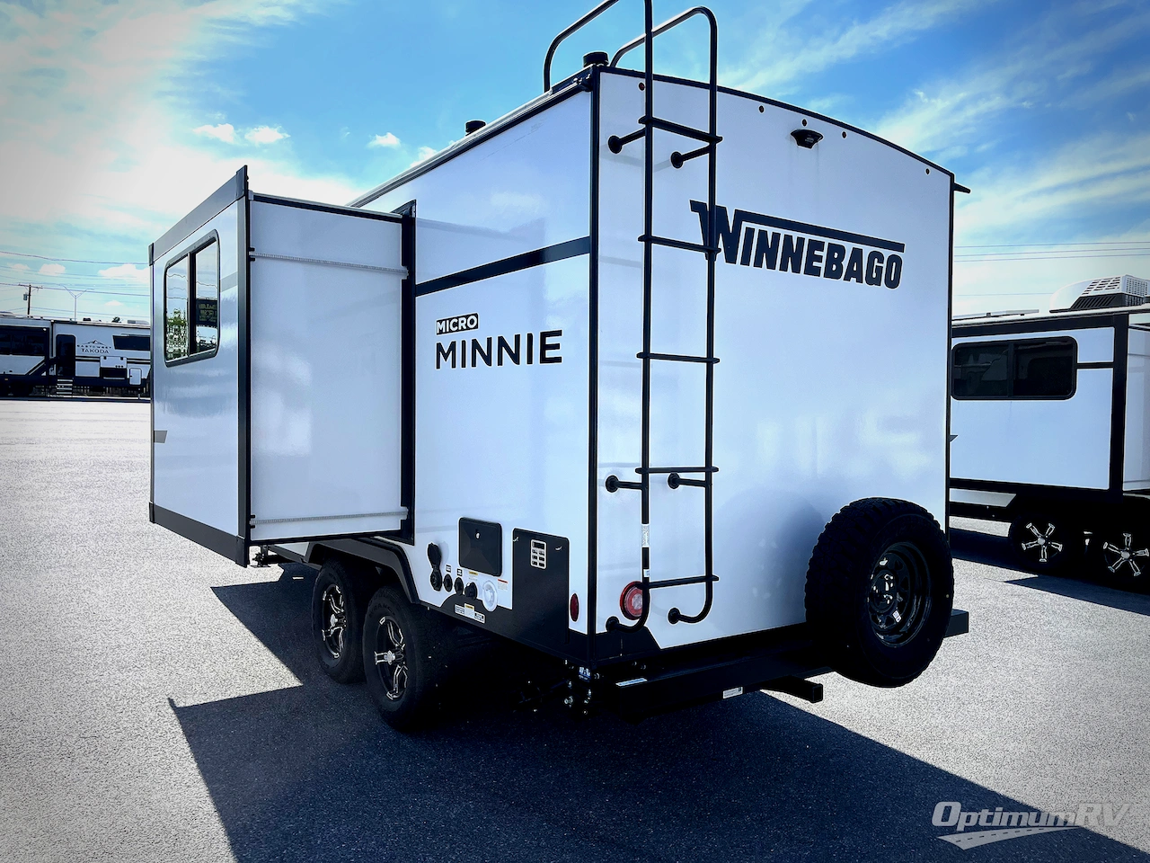 2025 Winnebago Micro Minnie 2108FBS Photo 3
