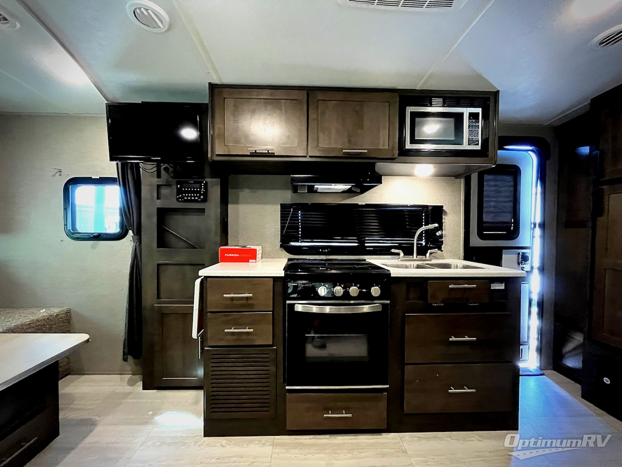 2020 Forest River Rockwood Mini Lite 2109S Photo 9