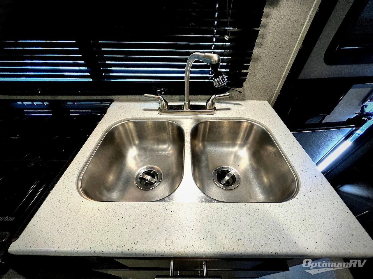 2020 Forest River Rockwood Mini Lite 2109S Photo 13