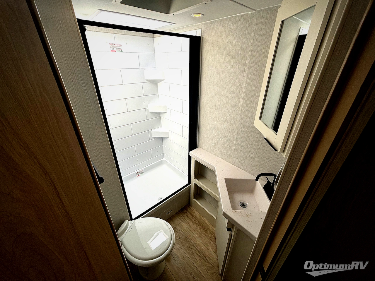 2026 Winnebago Thrive 22MBH Photo 9