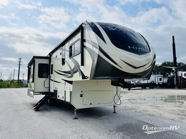 2020 Grand Design Solitude S-Class 2930RL-R RV Photo 1