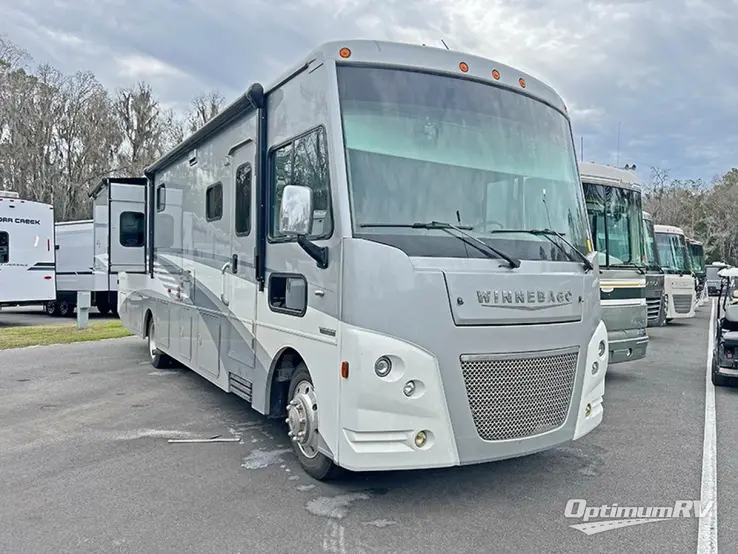 2019 Winnebago Vista LX 35F RV Photo 1