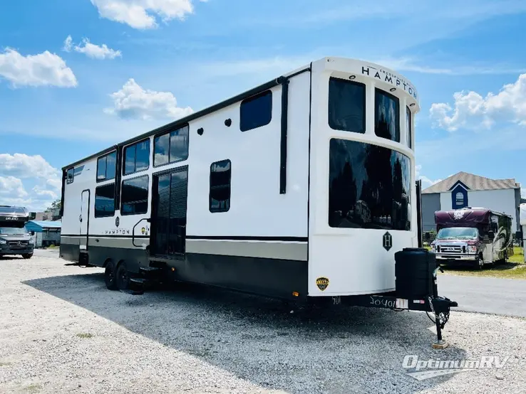 2024 CrossRoads Hampton HP390PVL RV Photo 1