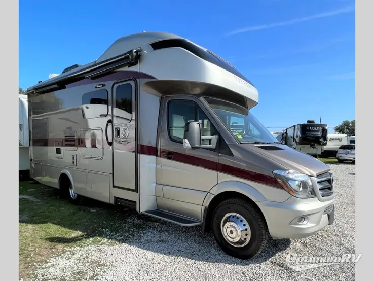 2019 Tiffin Wayfarer 24 FW RV Photo 1