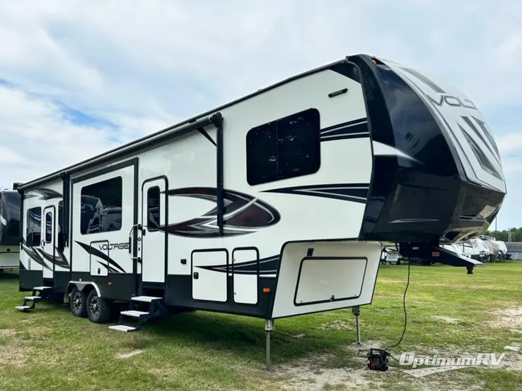 2018 Dutchmen Voltage V3605 RV Photo 1