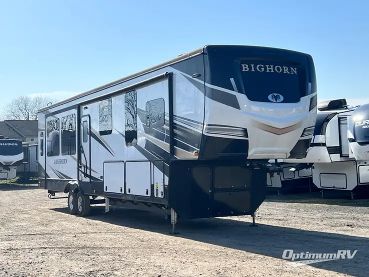 2022 Heartland Bighorn 3960LS RV Photo 1