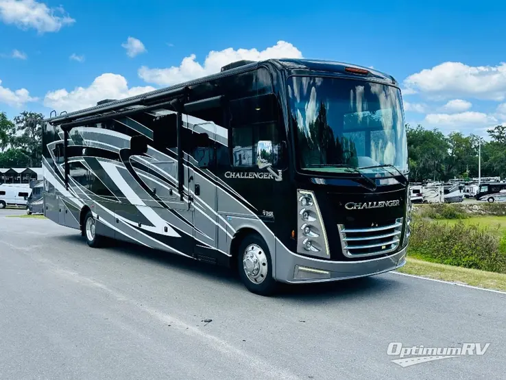 2022 Damon CHALLENGER 37FH RV Photo 1