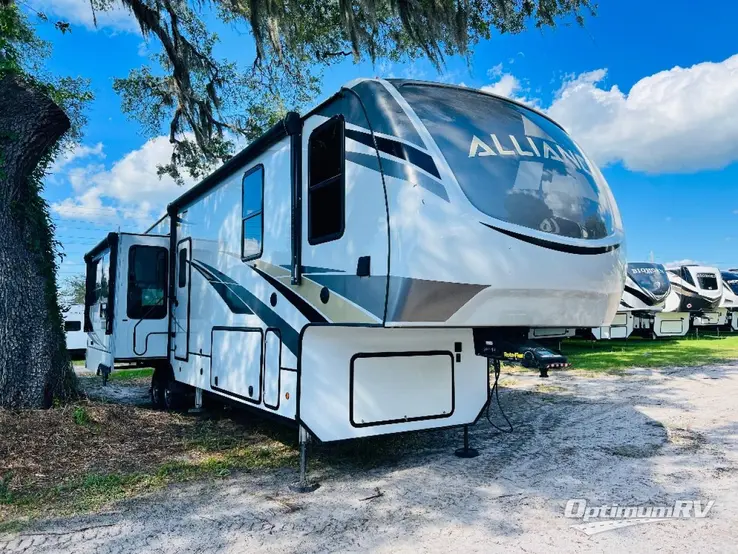 2021 Alliance Paradigm 340RL RV Photo 1