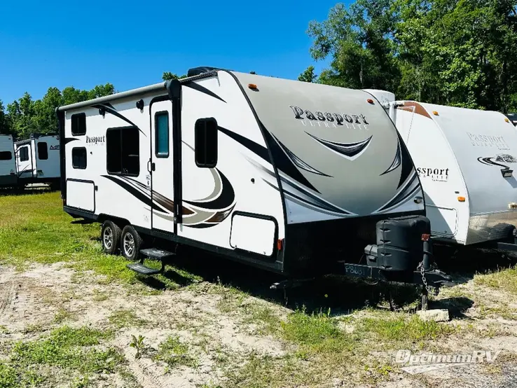 2018 Keystone Passport 239ML Express RV Photo 1