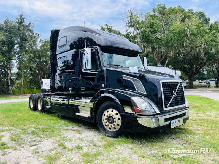 2016 Volvo Semi Truck VNL780 RV Photo 1