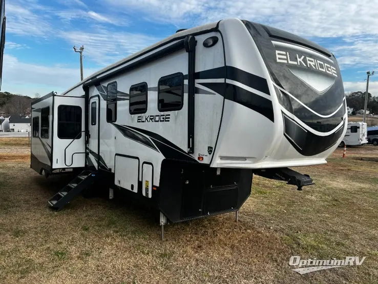 2022 Heartland ElkRidge 32RLS RV Photo 1