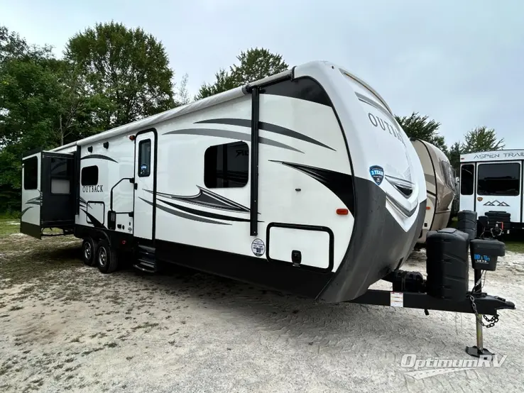 2018 Keystone Outback 298RE RV Photo 1