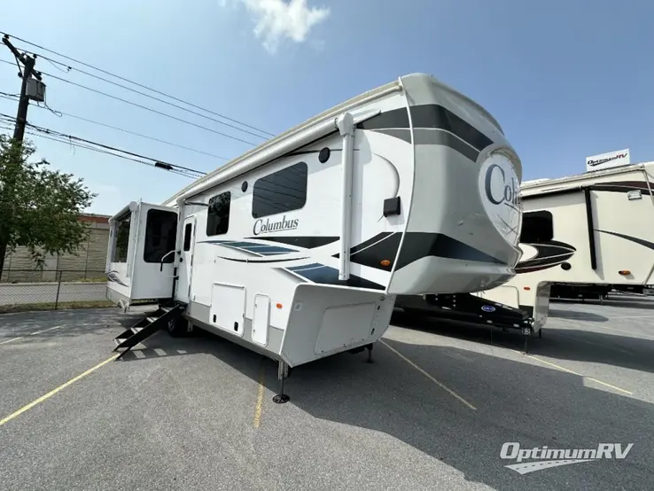 2022 Palomino Columbus 329DV RV Photo 1