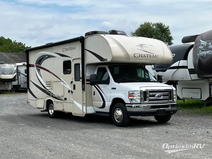 2018 Thor Chateau 24F RV Photo 1