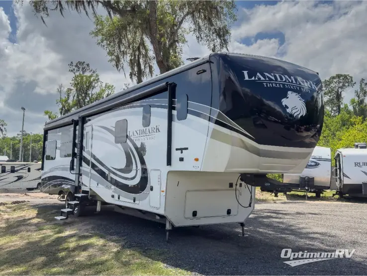 2017 Heartland Landmark 365 Newport RV Photo 1