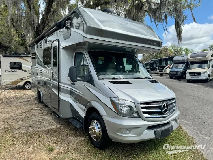 2020 Dynamax isata 3 24RW RV Photo 1