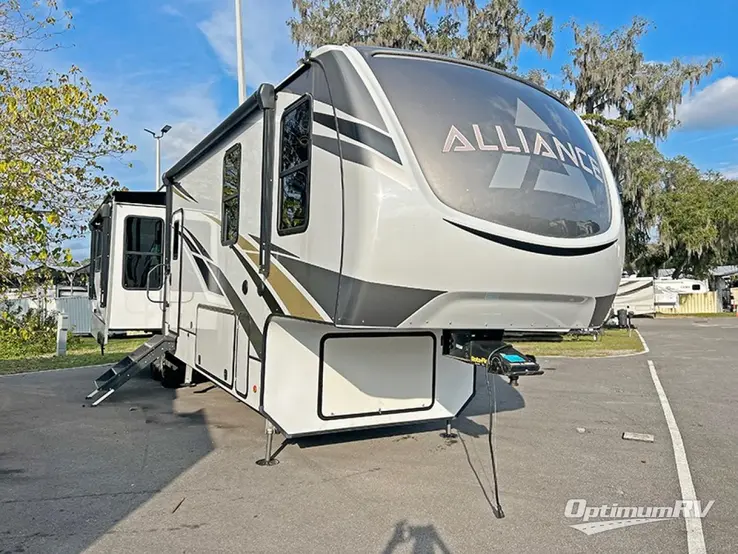 2020 Alliance Paradigm 340RL RV Photo 1