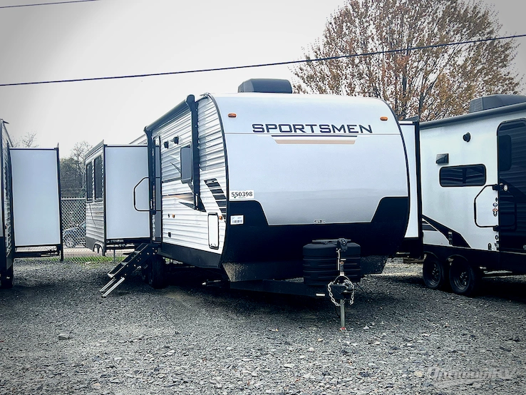 2025 KZ Sportsmen SE 303QBSE RV Photo 1