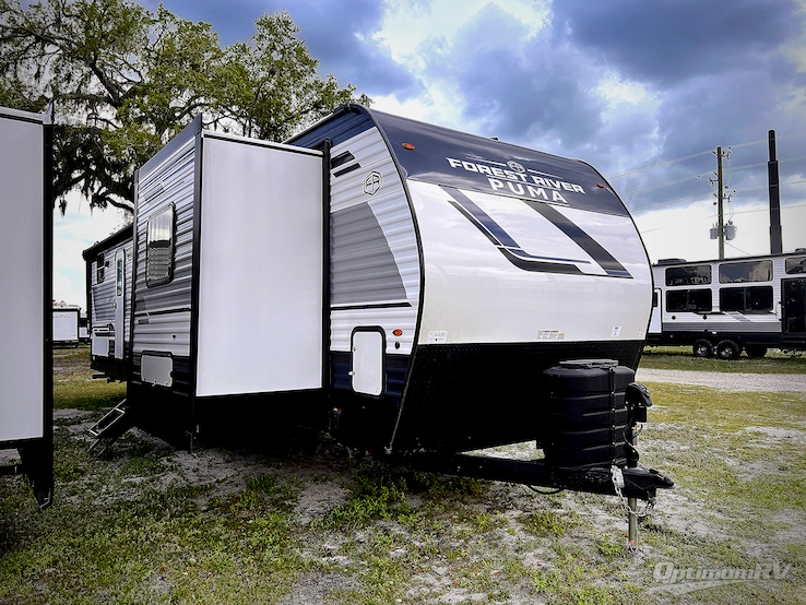 2025 Palomino Puma 32BHQS RV Photo 1