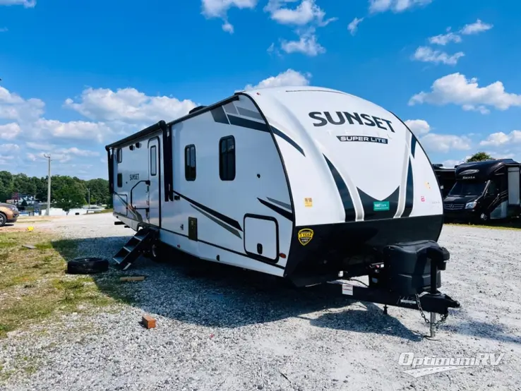 2022 CrossRoads Sunset Trail SS299QB RV Photo 1