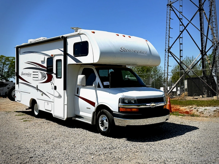 2015 Forest River Sunseeker LE 2250LE Ford RV Photo 1