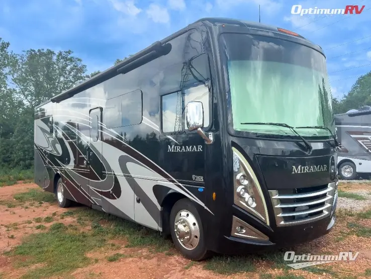 2022 Thor Miramar 34.6 RV Photo 1