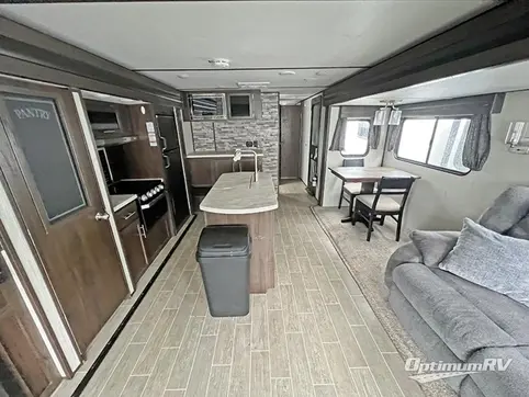 2020 Forest River Cherokee Alpha Wolf 26RL-L RV Photo 3