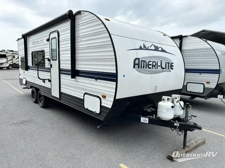 2022 Gulf Stream Enlighten 25BH RV Photo 1