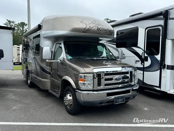 2016 Born Free Spirit Rear Bath Incline or Twin Bed RV Photo 1