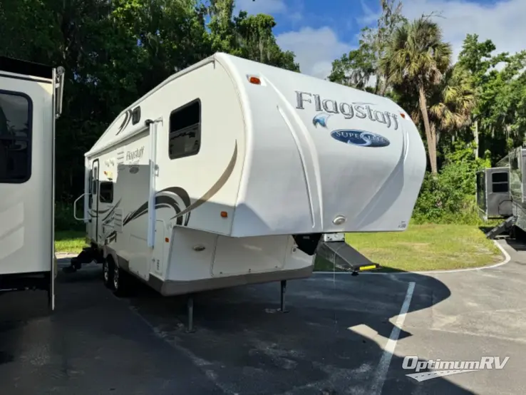 2011 Forest River Flagstaff Classic Super Lite 8524RLS RV Photo 1