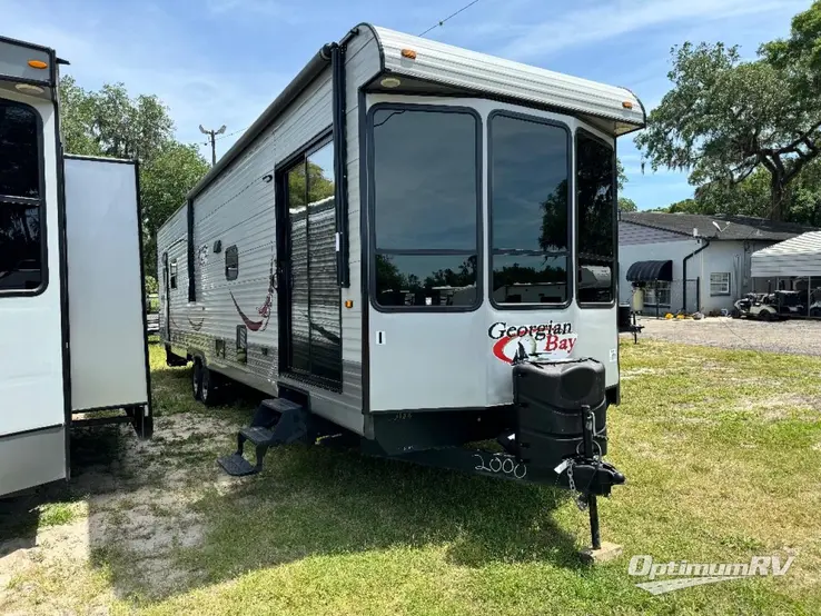 2023 HL Enterprise Georgian Bay 39MK RV Photo 1