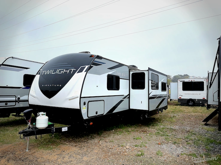 2021 Cruiser Twilight Signature TWS 2800 RV Photo 1