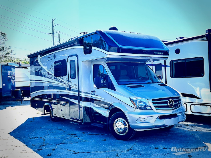 2018 Dynamax isata 3 24FW RV Photo 1