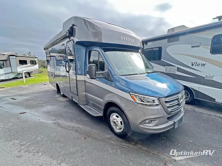 2021 Tiffin Wayfarer 25 LW RV Photo 1